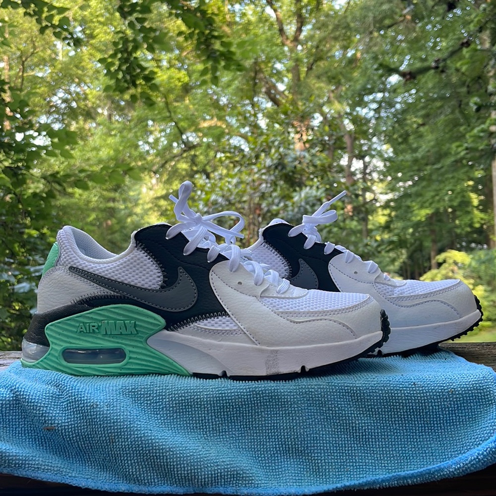 Nike Air Max Excee - Women’s 7.5